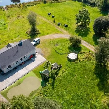 Lakeside Retreat بيت للعطل Carrick on Shannon