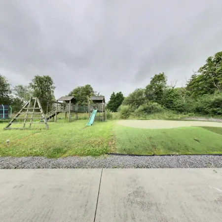 Lakeside Retreat بيت للعطل *