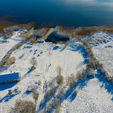 بيت للعطل Lakeside Retreat Carrick on Shannon